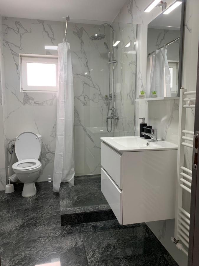 Wonderland Apartment Bistriţa Eksteriør billede